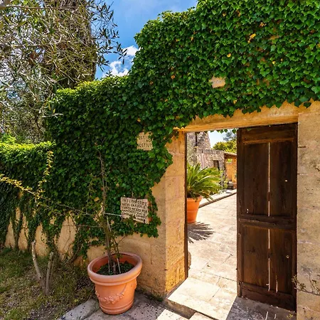 La Pajara De La Urpe Specchia